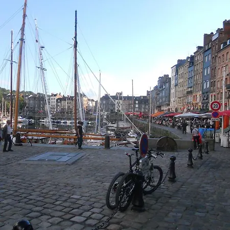 D'hotes Le Nid Du Phare Avec Jacuzzi Prive 4*