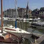 D'hotes Le Nid Du Phare Avec Option Jacuzzi Prive B&B 옹플뢰르