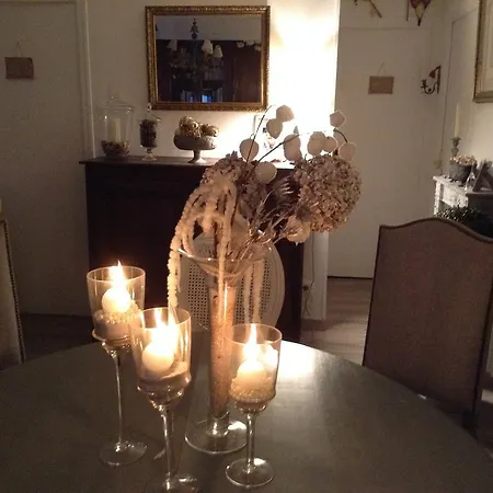 Le Nid Du Phare Avec Jacuzzi Bed and breakfast Honfleur