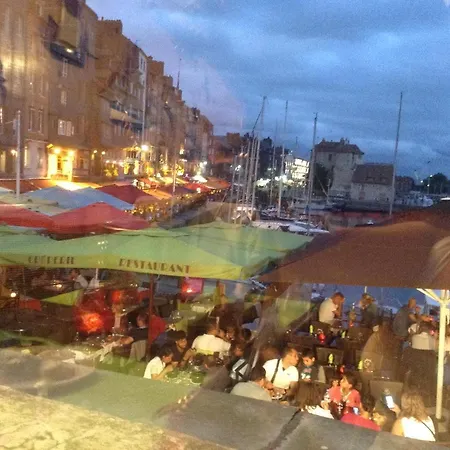 D'hotes Le Nid Du Phare Avec Jacuzzi Prive B&B 옹플뢰르