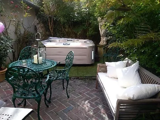 Alojamento de Acomodação e Pequeno-almoço D'hotes Le Nid Du Phare Avec Option Jacuzzi Prive Honfleur