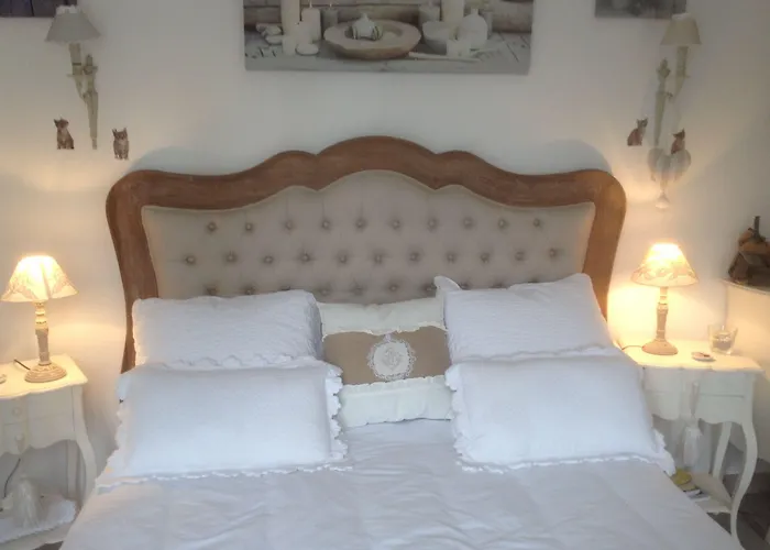 D'hotes Le Nid Du Phare Avec Option Jacuzzi Prive Nocleg ze śniadaniem Honfleur